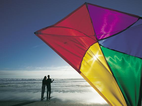 Drachensteigenlassen am Strand